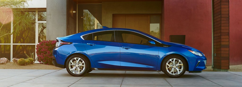 2016-Chevrolet-Volt-Blue-Outside